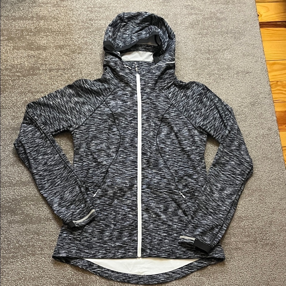 Lululemon Go The Distance jacket in Dramatic Static White Black Size 8